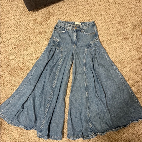 Free People Light Blue Flare Jeans - Picture 4 of 6